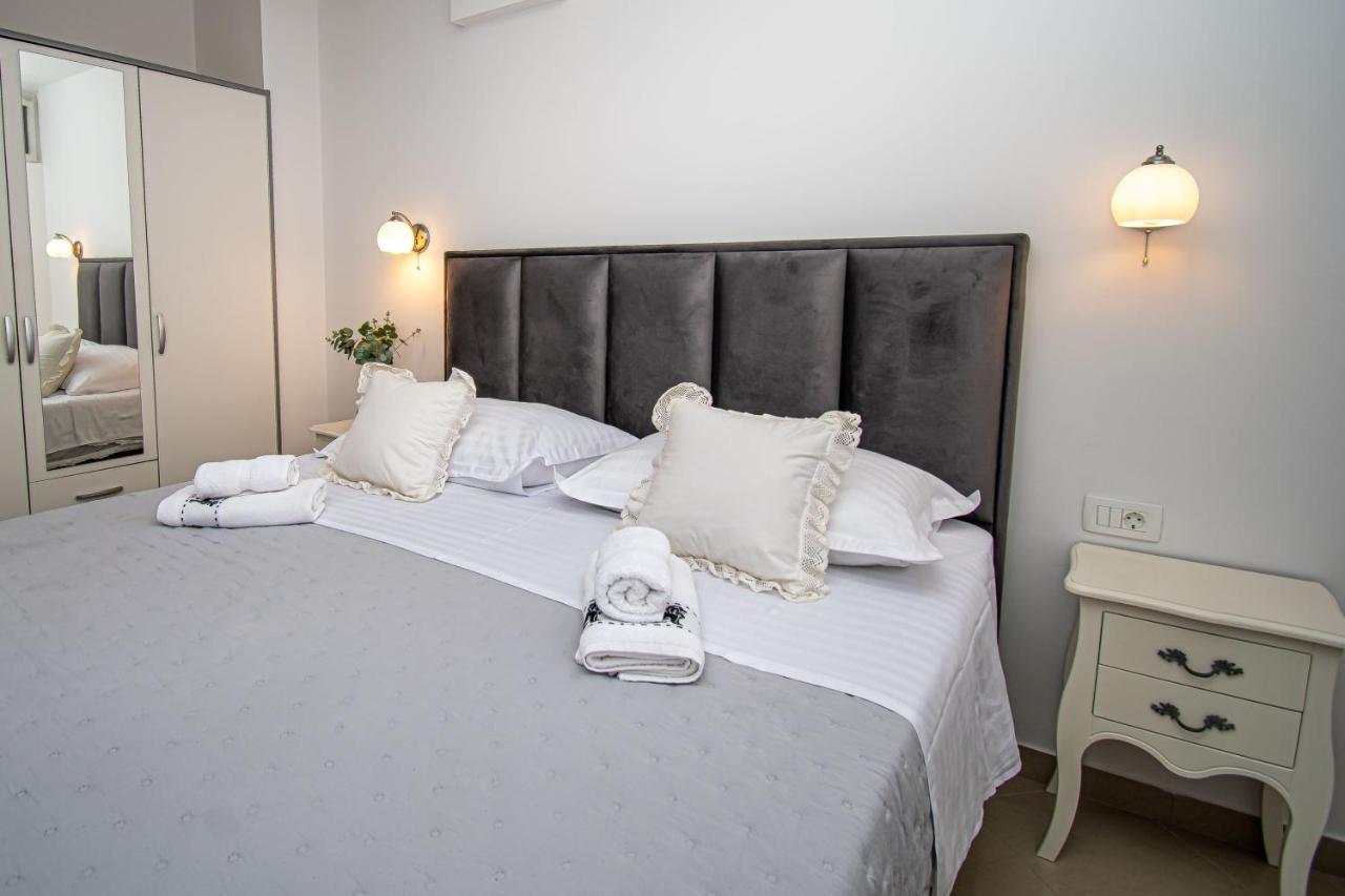 Beachfront Apartments Gabine Kaštela Kültér fotó