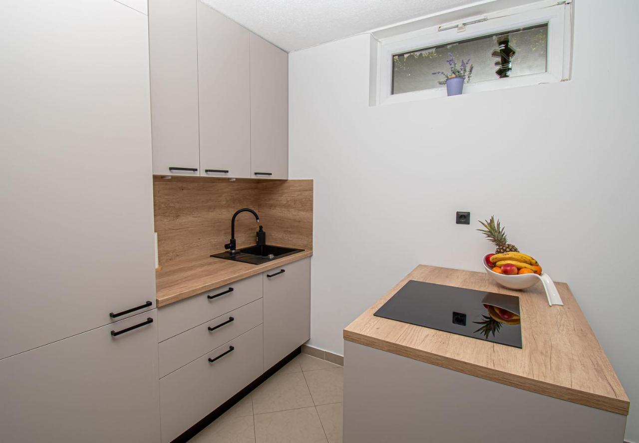 Beachfront Apartments Gabine Kaštela Kültér fotó
