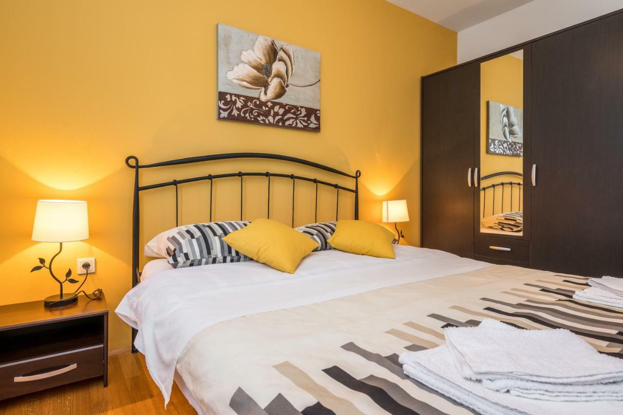 Beachfront Apartments Gabine Kaštela Kültér fotó