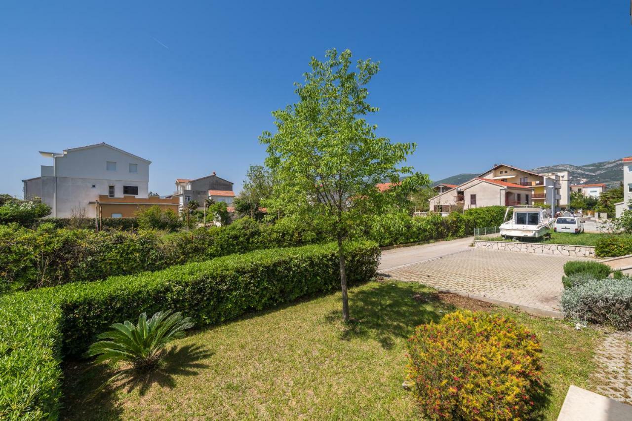 Beachfront Apartments Gabine Kaštela Kültér fotó